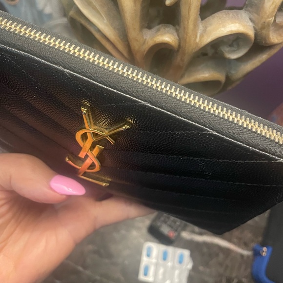 YSL wallet AUTHENTIC - Picture 9 of 10